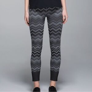 Lululemon Seamless Ribbed Leggings Chevron Heathered Slate Gray Black - 8 Medium